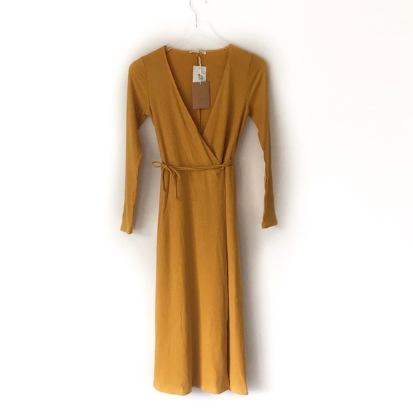 Reformation Celine wrap sweater dress ochre - Picture 5 of 8